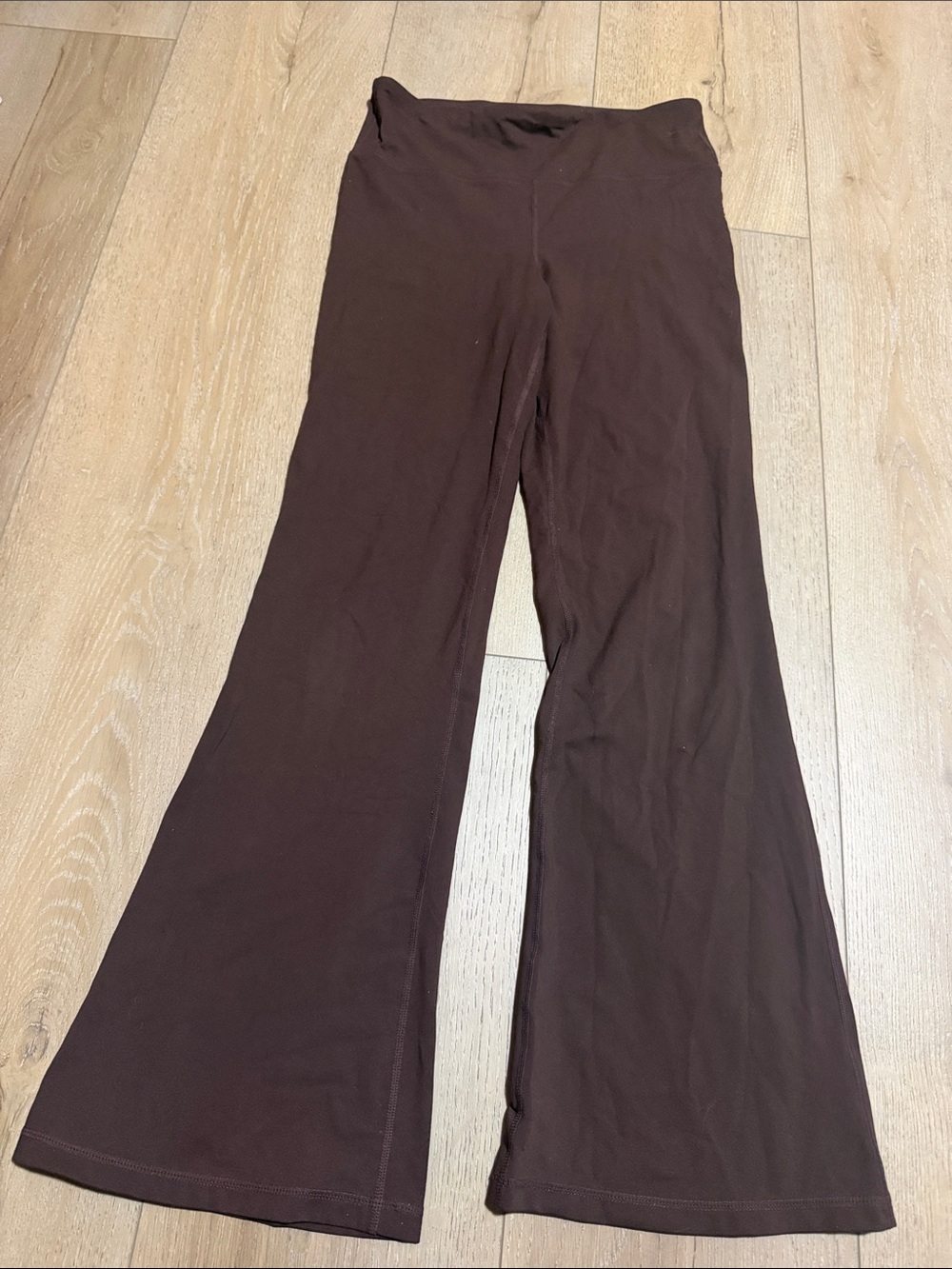 Gapfit studio sky high flares|size M
